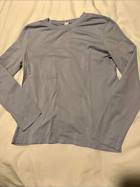 lululemon baby blue Swiftly set - 2 tops, 1 bottoms. Sizes 4,2, and 8 for shorts